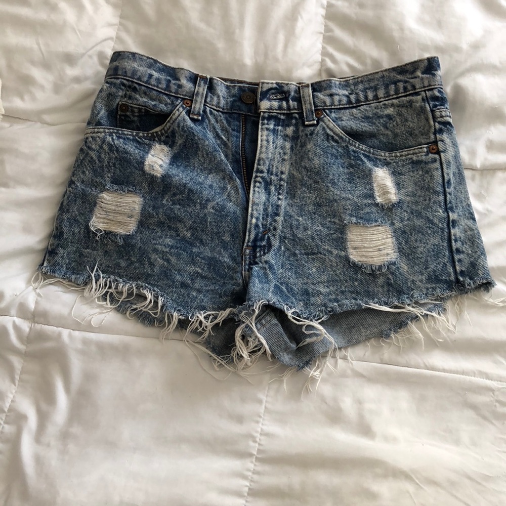 Levis acid wash high waisted shorts